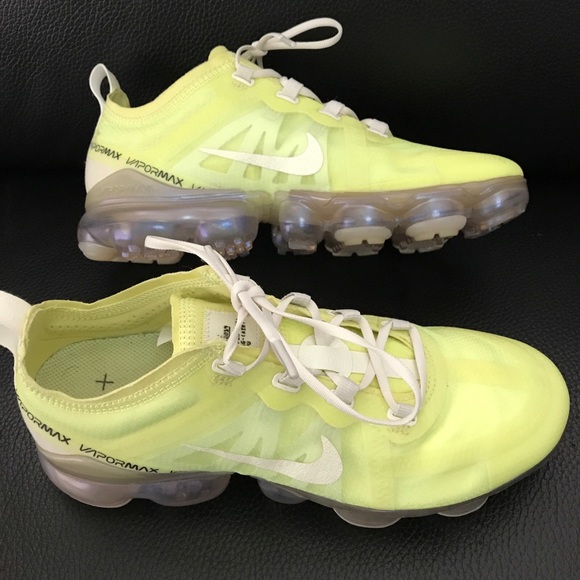 Nike Air  VaporMax 2019 Luminous Green Sz 7 Womens sneakers - Picture 4 of 10